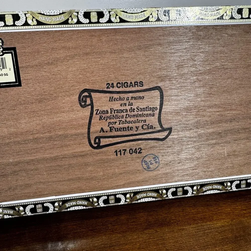 Arturo Fuente Chateau Fuente Belicoso Empty Cigar Box 11